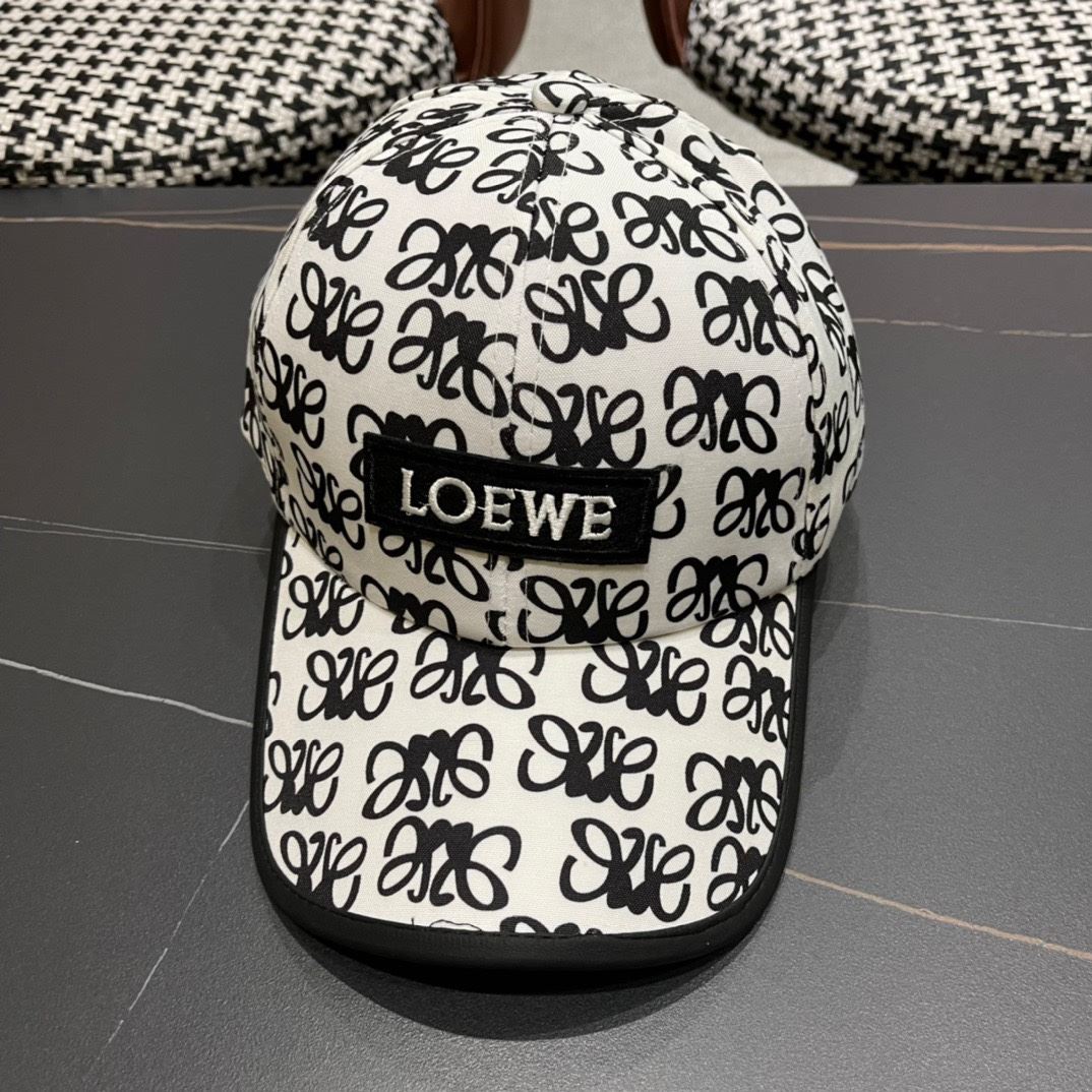 Loewe Caps